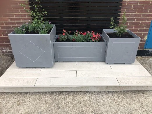 Hi-Mac Planters